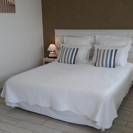 Les Sables Bed and Breakfast Santec Buitenkant foto