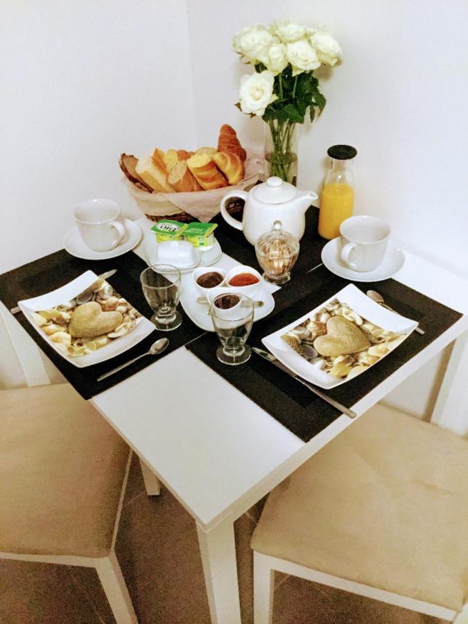 Les Sables Bed and Breakfast Santec Buitenkant foto
